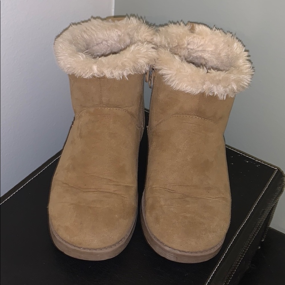 ‼️Cute Cat and Jack boots size 1-3/$20